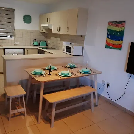 Chara Court Apartman *